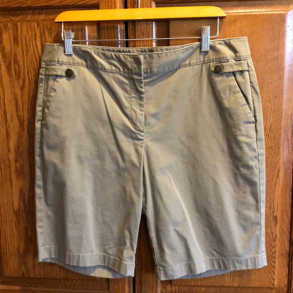 Anne Taylor shorts 12P